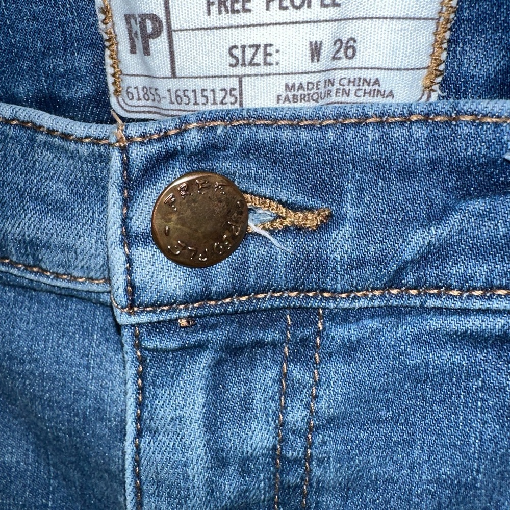 Free People Ripped Jeans Size 26 - Picture 4 of 8
